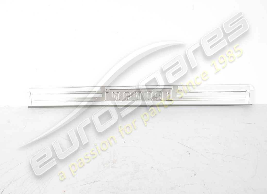 nouvelle plaque de pièce droite ferrari. numéro de pièce 86786100 (2)