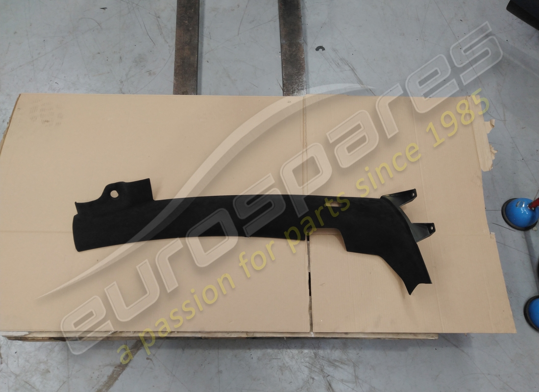 utilisé lamborghini panneau de garniture, pilier. numéro de pièce 476867352b (2)