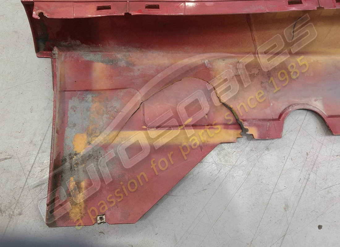 cache-culbuteur lamborghini endommagé, gauche. numéro de pièce 400853563 (2)