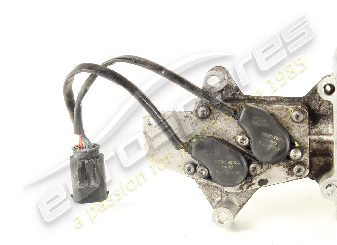 actionneur maserati utilisé avec couvercle. numéro de pièce 183064 (6)