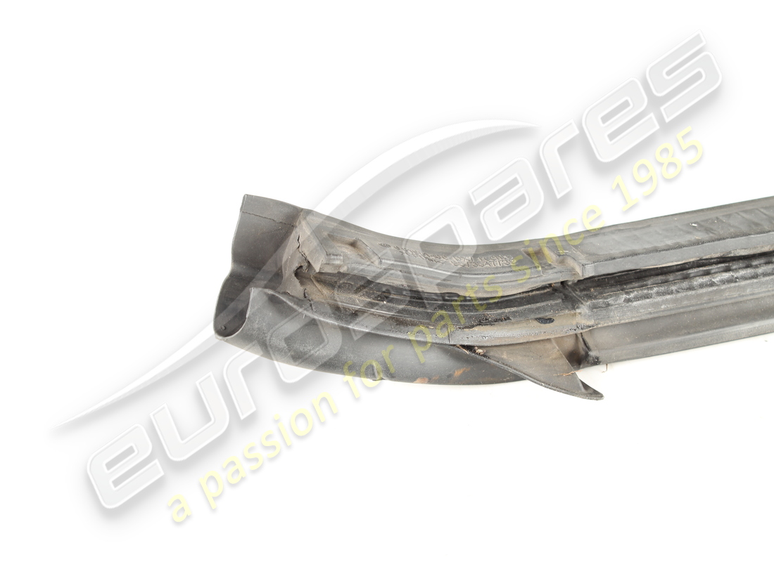 UTILISÉ FERRARI JOINT DE PÉRIMÈTRE DE PORTE DROIT. NUMÉRO DE PIÈCE 84087600 (3) utilisé ferrari joint de périmètre de porte droit. numéro de pièce 84087600 (3)