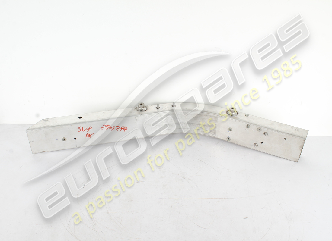 nouvelle diagonale externe centrale ferrari rh. numéro de pièce 274299 (2)