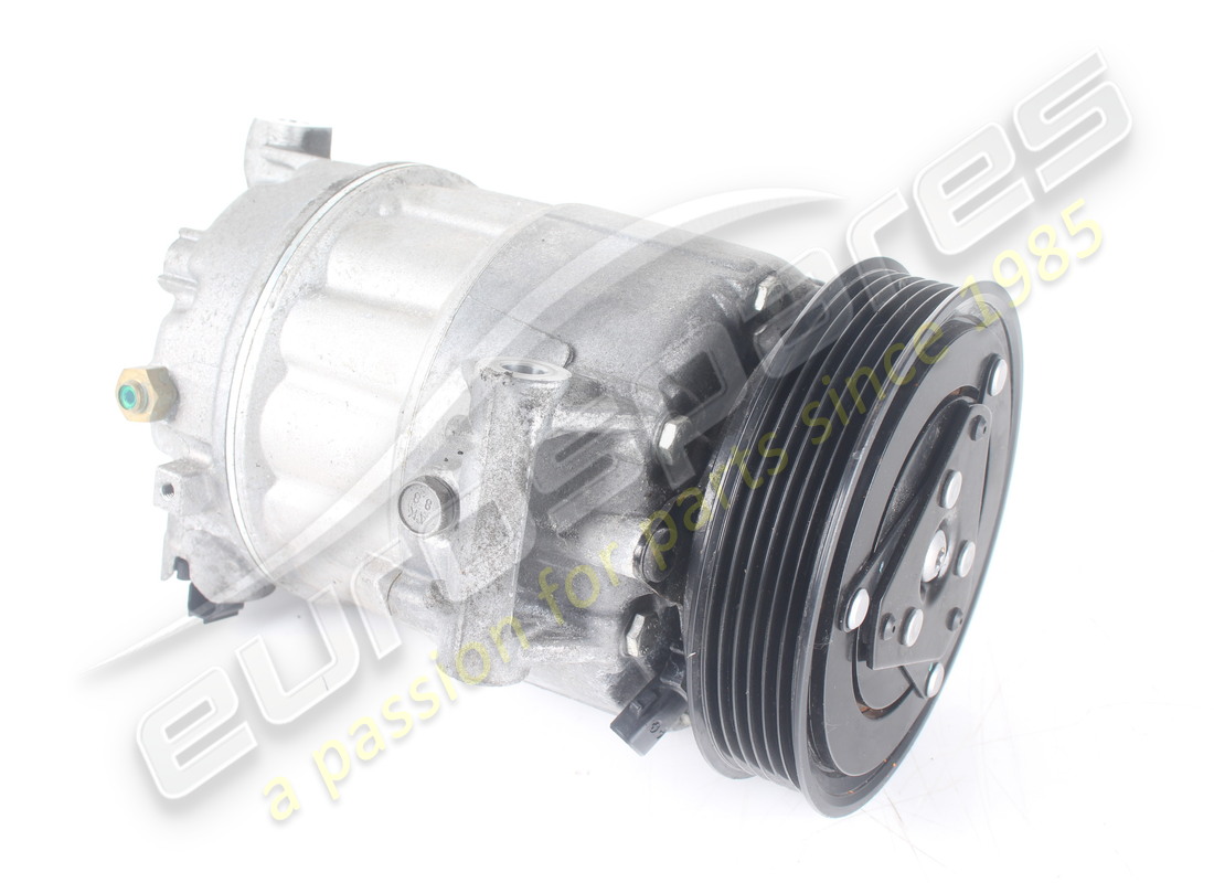 COMPRESSEUR DE CLIMATISATION Ferrari UTILISÉ. NUMÉRO DE PIÈCE 333331 (1)