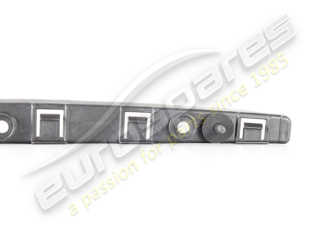 NOUVEAU SUPPORT DE PARE-CHOCS ARRIÈRE LATÉRAL DROIT FERRARI. RÉFÉRENCE 88106300 (4) nouveau support de pare-chocs arrière latéral droit ferrari. référence 88106300 (4)