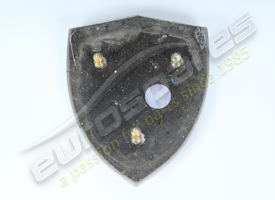 badge de bouclier de squadra corse ferrari endommagé. numéro de pièce 88954300 (2)