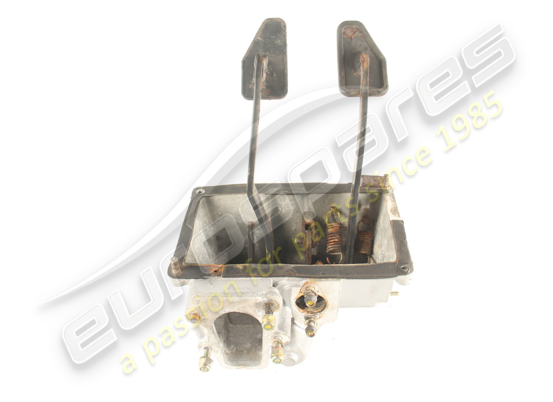 support ferrari endommagé. numéro de pièce 147690 (2)