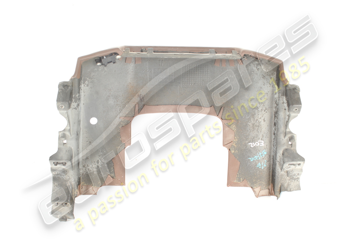 tableau de bord inférieur central endommagé ferrari. numéro de pièce 83424907 (2)