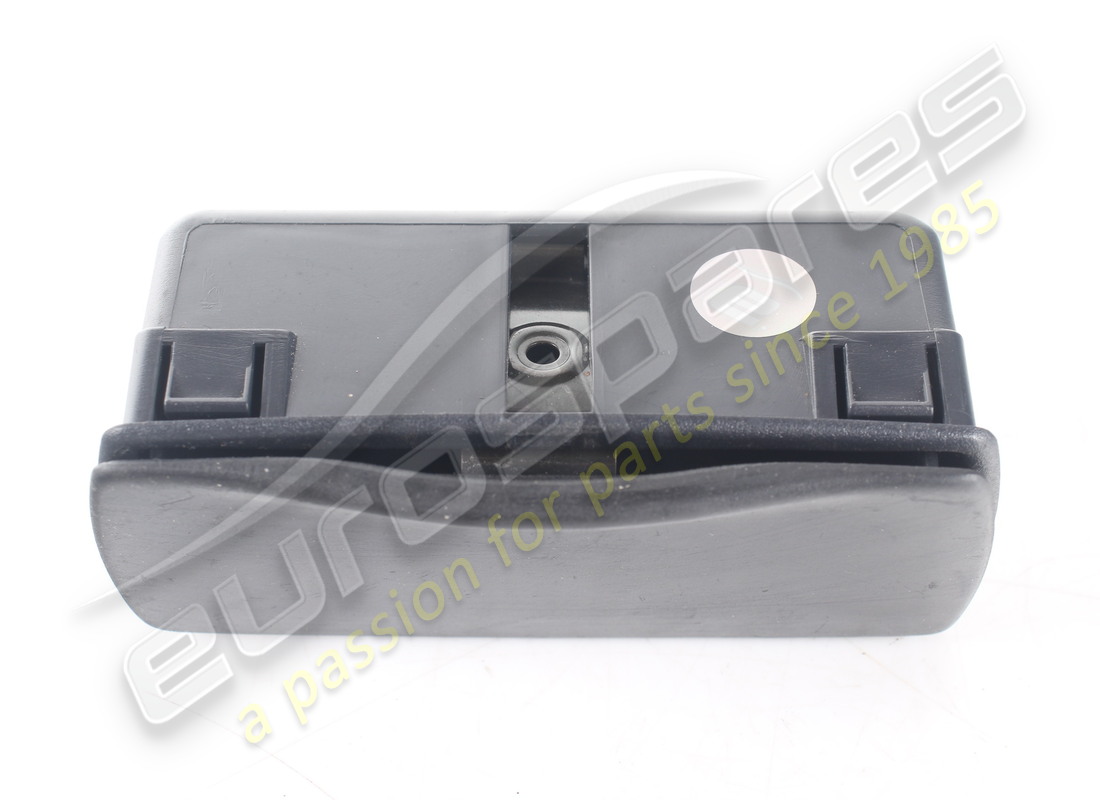 CENDRIER ARRIÈRE UTILISÉ MASERATI. NUMÉRO DE PIÈCE 388300601 (2) cendrier arrière utilisé maserati. numéro de pièce 388300601 (2)