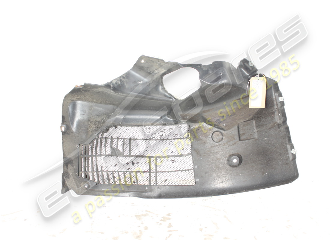 PASSAGE DE ROUE ARRIÈRE DROIT COMPLET Ferrari ENDOMMAGÉ. NUMÉRO DE PIÈCE 88567400 (1)