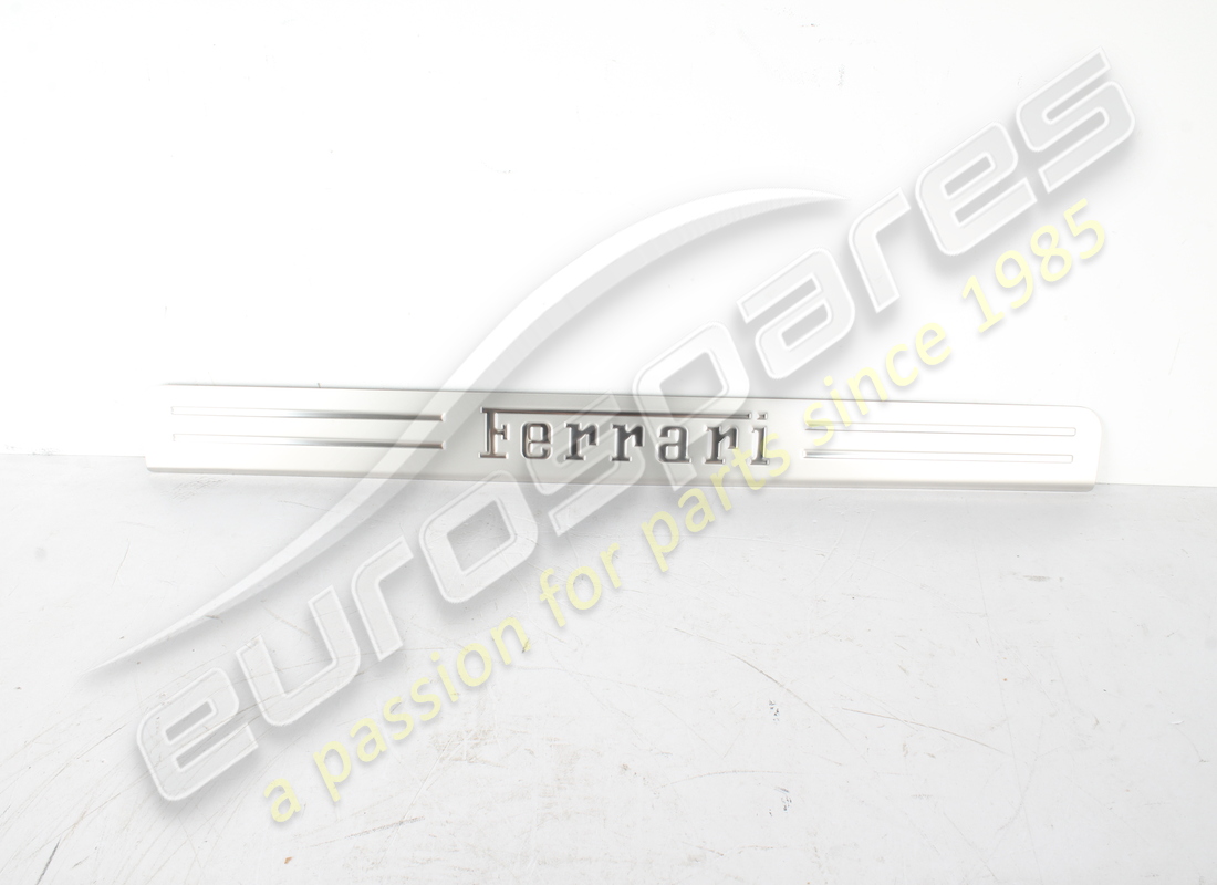 nouvelle plaque de pièce droite ferrari. numéro de pièce 86786100 (1)