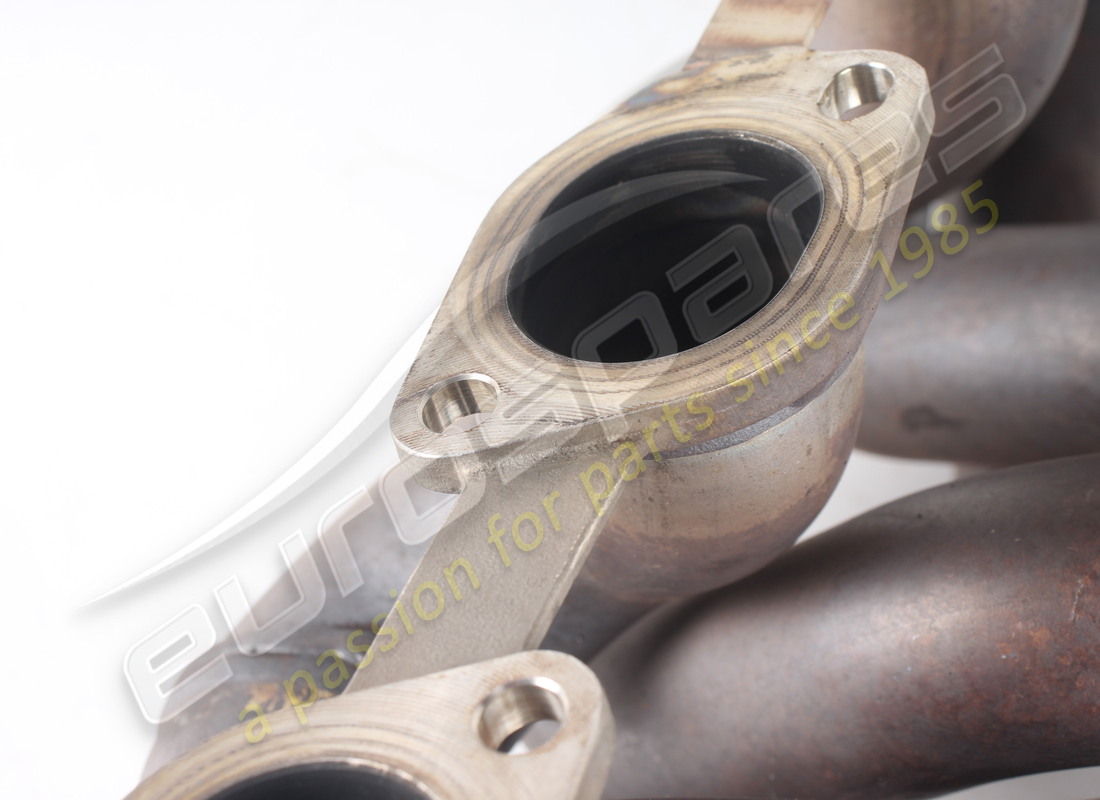 UTILISÉ FERRARI COLLECTEUR D'ÉCHAPPEMENT DROIT COMPLET. NUMÉRO DE PIÈCE 281030 (5) utilisé ferrari collecteur d'échappement droit complet. numéro de pièce 281030 (5)