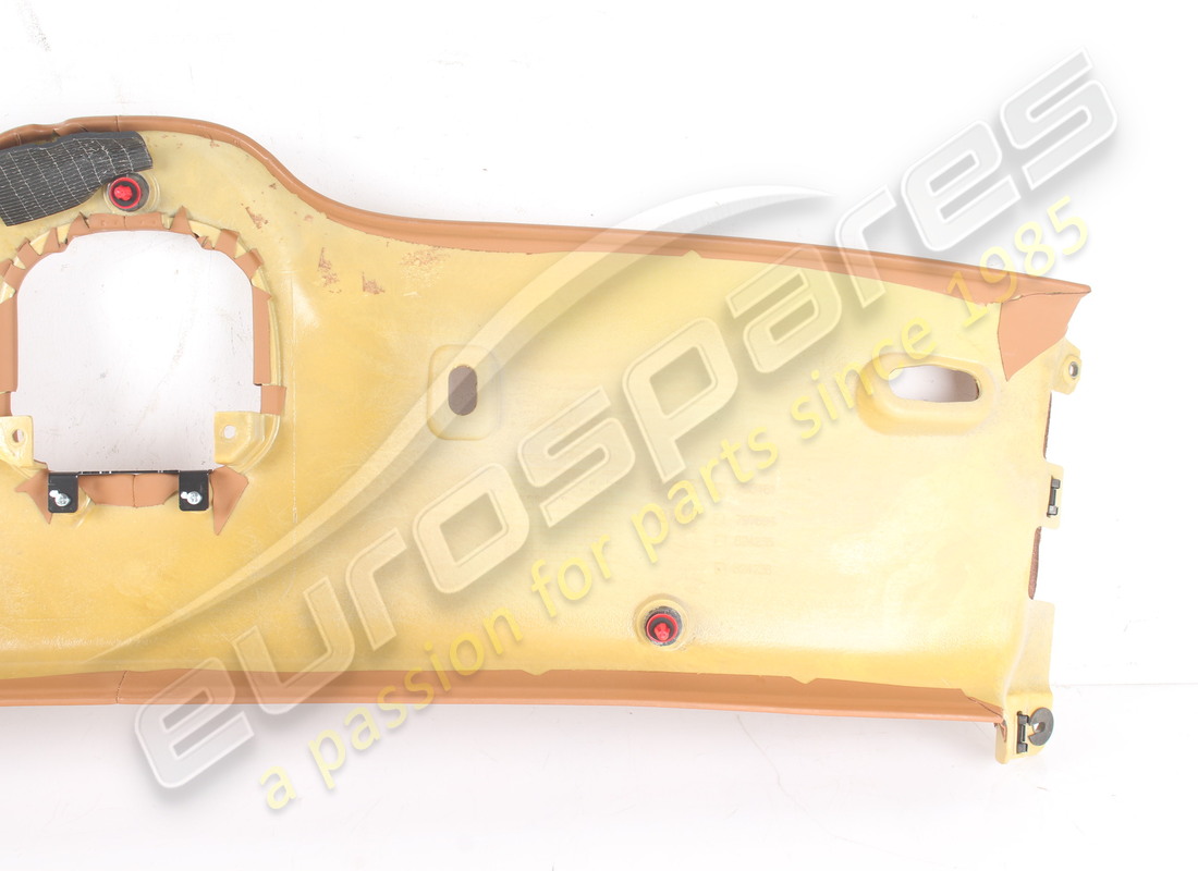 FERRARI GARNITURE DE TRAVERSE DE PARE-BRISE UTILISÉE. NUMÉRO DE PIÈCE 824221 (6) ferrari garniture de traverse de pare-brise utilisée. numéro de pièce 824221 (6)