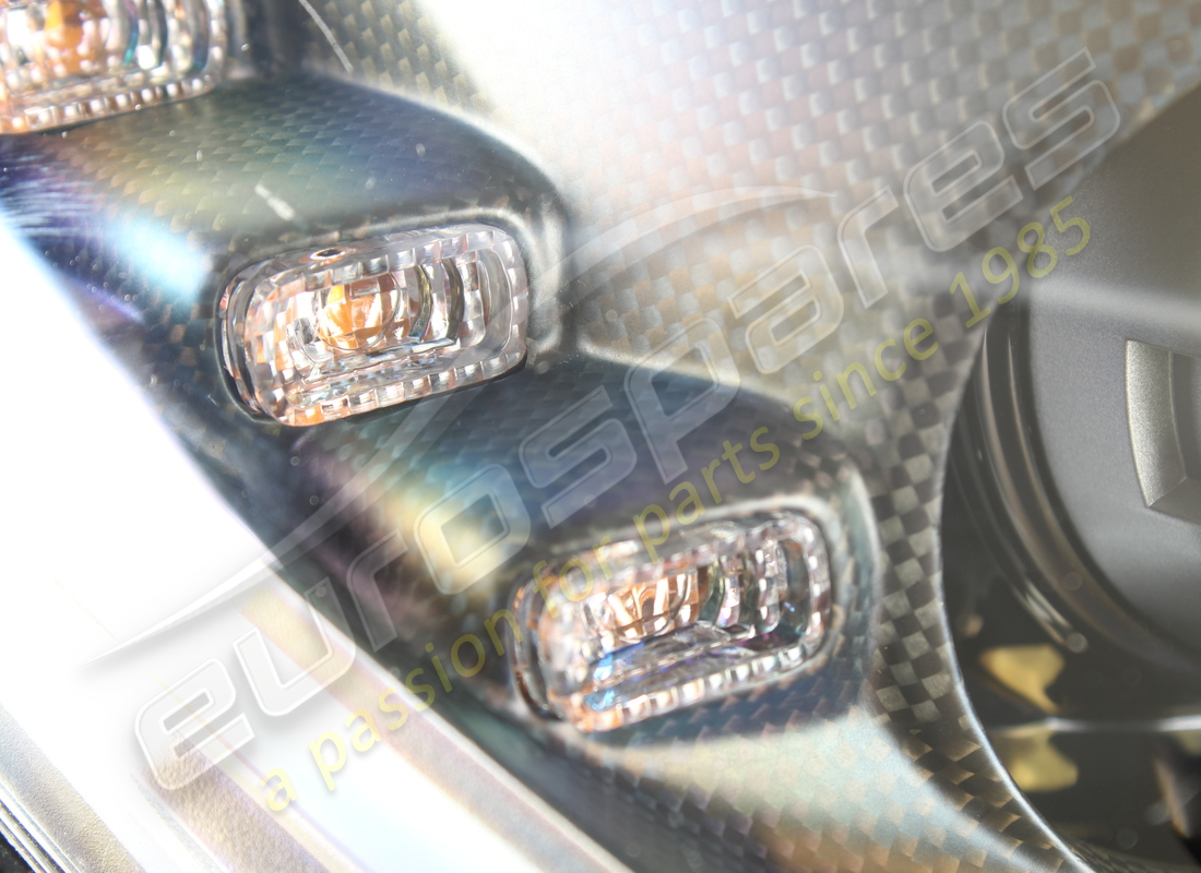 nouveau phare droit ferrari. numéro de pièce 297800 (3)