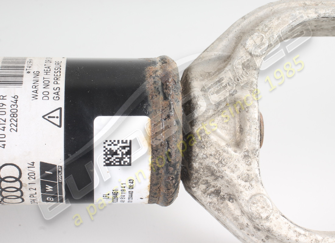 amortisseur lamborghini magna ride lift endommagé. numéro de pièce 4t0412019r (4)