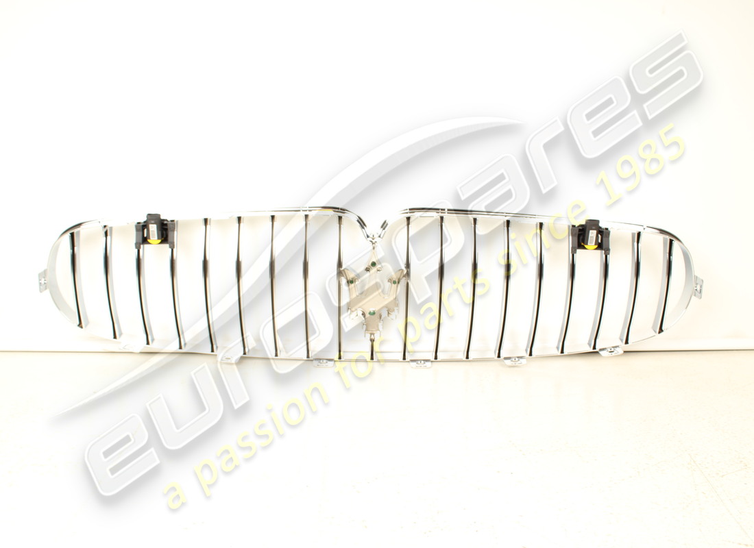 nouvelle grille avant complète maserati. numéro de pièce 85110800 (2)