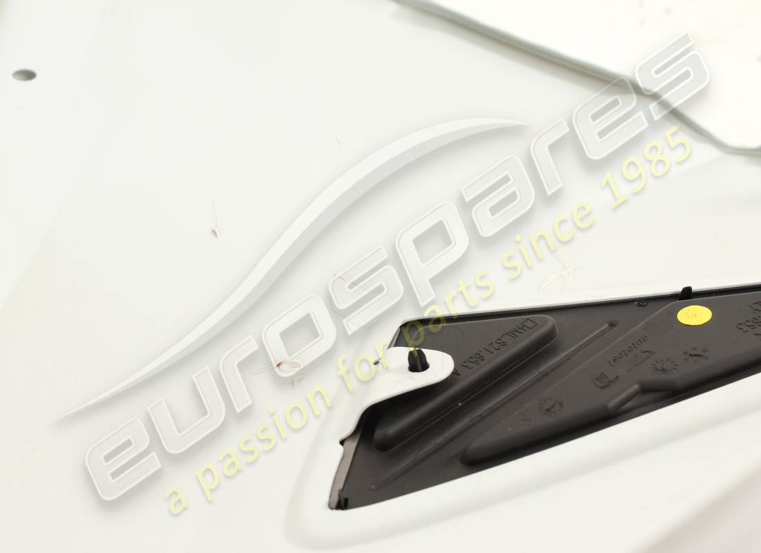 UTILISÉ LAMBORGHINI AILE AVANT GAUCHE. NUMÉRO DE PIÈCE 4ML821105A (8) utilisé lamborghini aile avant gauche. numéro de pièce 4ml821105a (8)