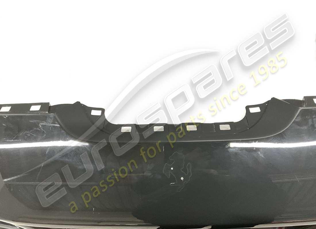 utilisé ferrari pare-choc arrière. numéro de pièce 985863517 (2)