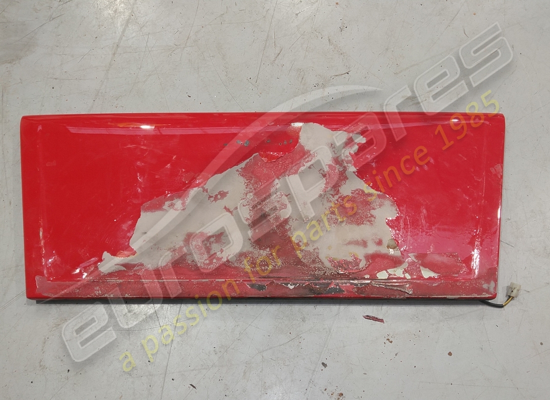 couvercle de coffre arrière ferrari endommagé. numéro de pièce 40364408 (1)