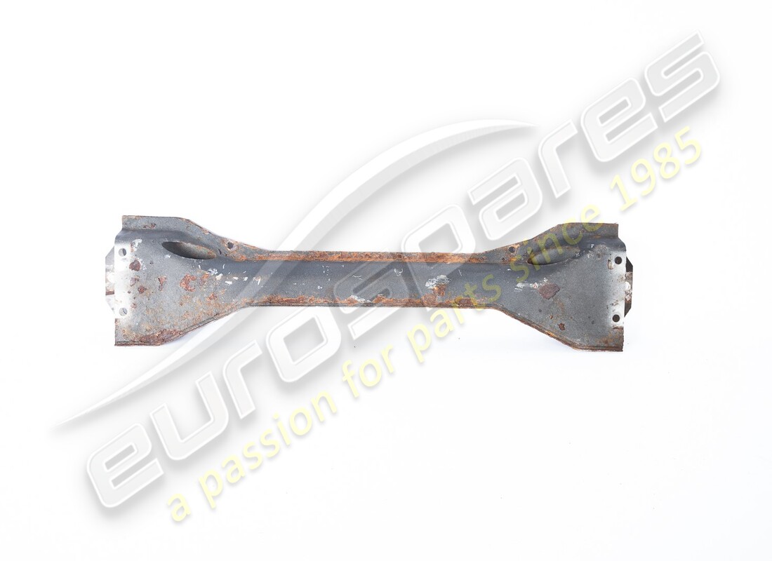 utilisé ferrari traverse arrière. numéro de pièce 200197 (2)
