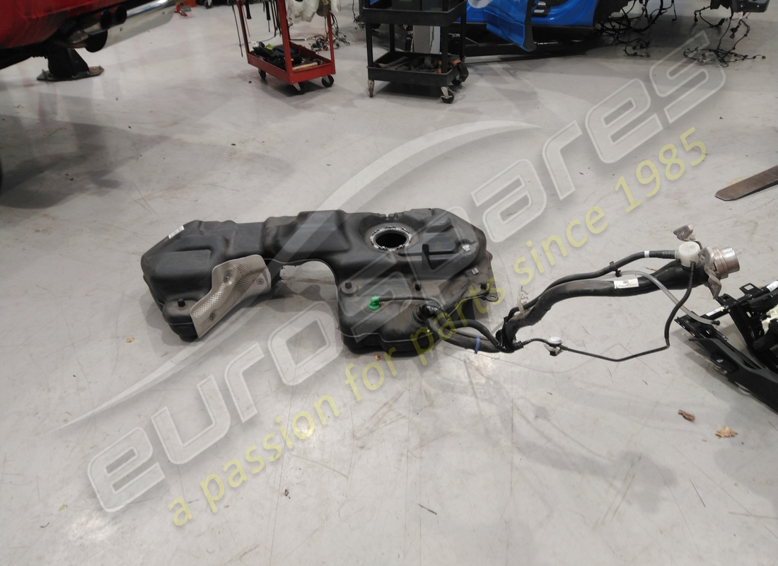 utilisé lamborghini numéro de pièce du réservoir de carburant 4m0201021gl