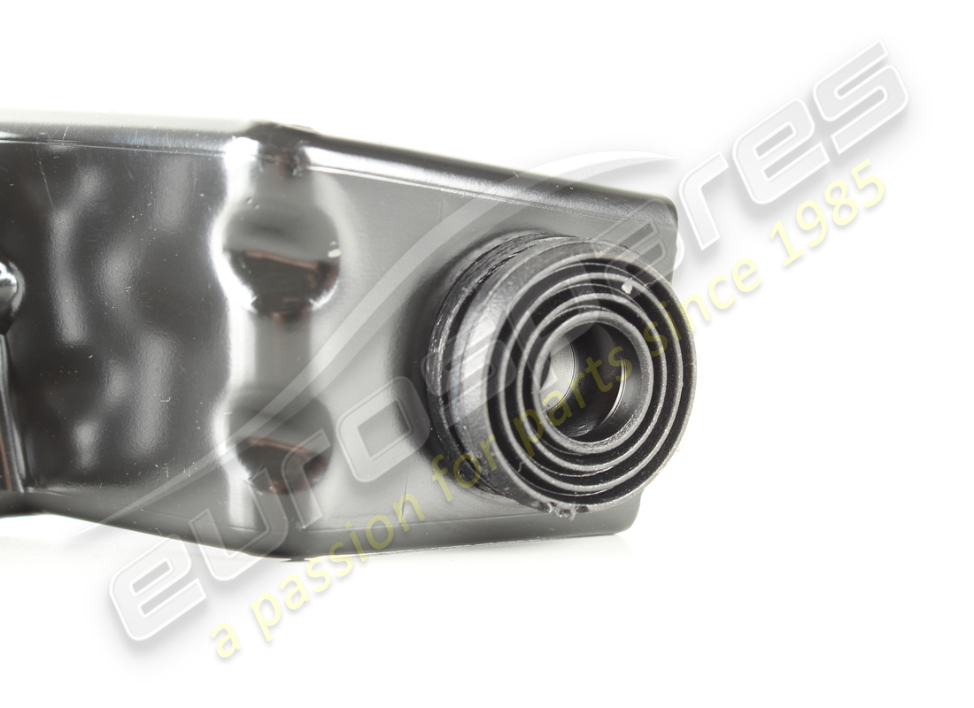 NOUVEAU SUPPORT GAUCHE MASERATI. RÉFÉRENCE 675001572 (2) nouveau support gauche maserati. référence 675001572 (2)