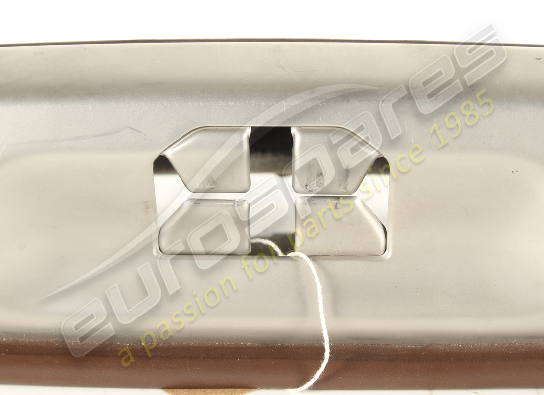 garniture de protection de seuil de coffre à bagages d'occasion ferrari. numéro de pièce 841118.. (2)