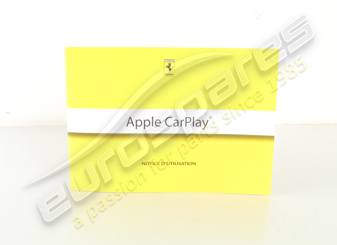 nouveau livret carplay ferrari. référence 86933900 (1)