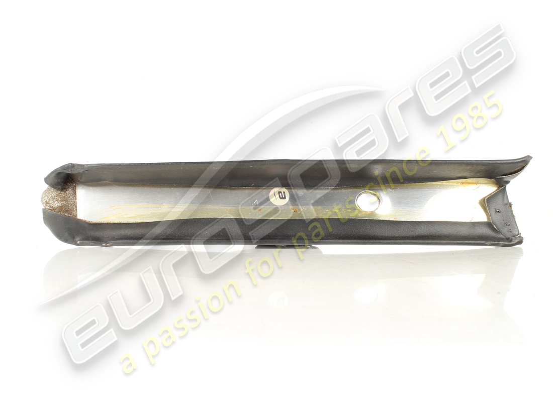 used ferrari lh centre moulding. part number 60685700 (2)
