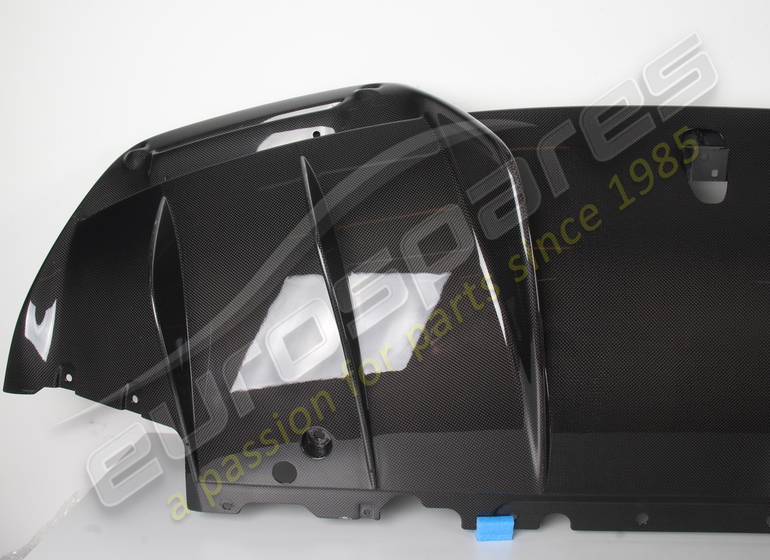 nouveau diffuseur arrière ferrari en carbone. numéro de pièce 887758 (2)