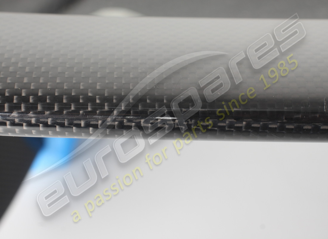 nouveau diffuseur arrière ferrari en carbone. numéro de pièce 887758 (15)