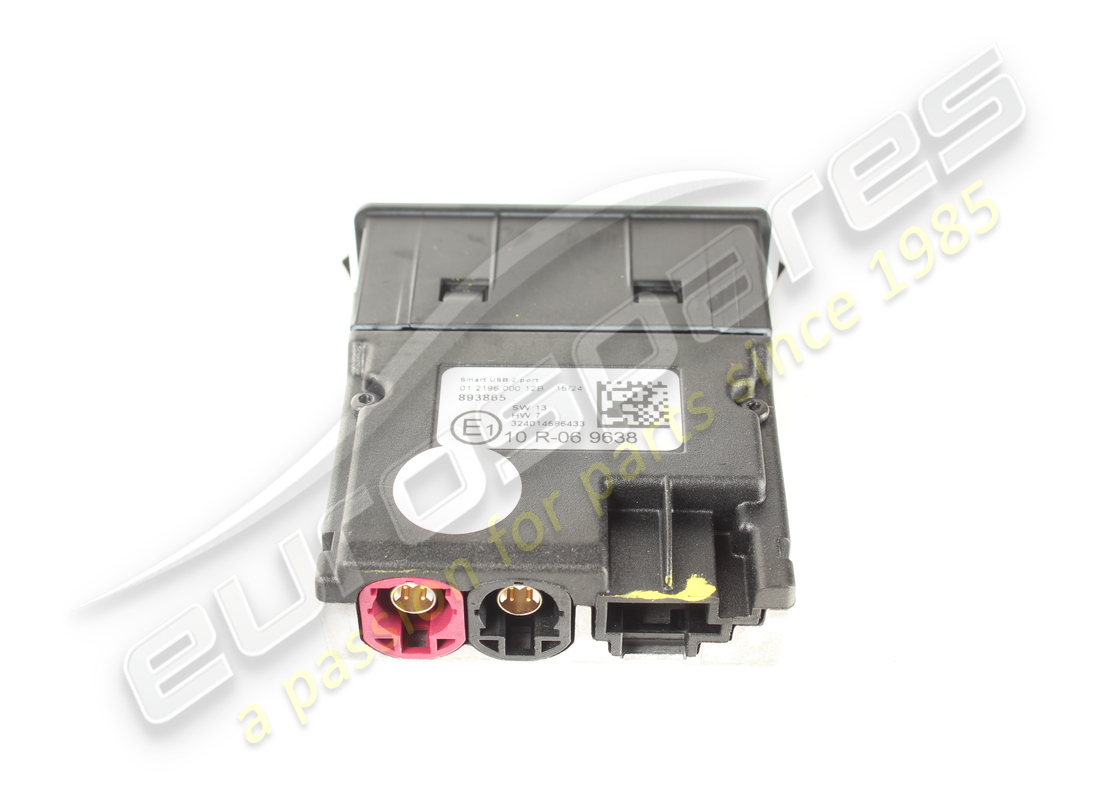port usb intelligent ferrari d'occasion 2_liv e. numéro de pièce 893865 (2)
