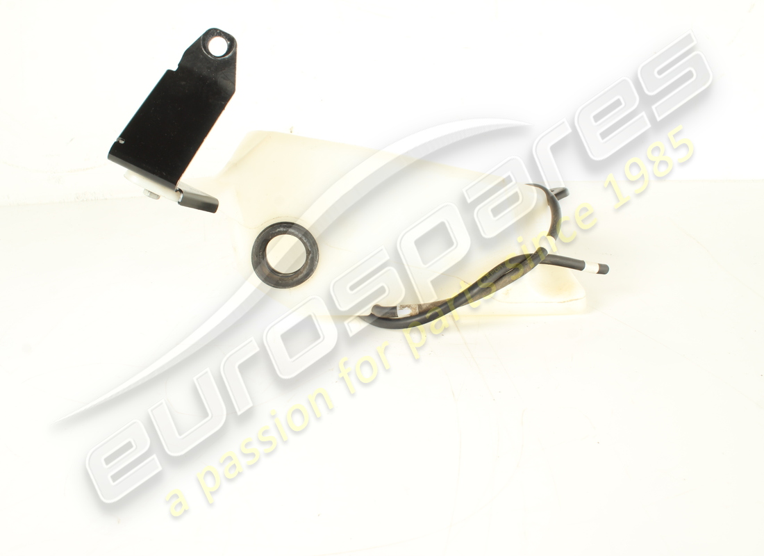 réservoir de lave-glace complet d'occasion ferrari. numéro de pièce 881971 (3)