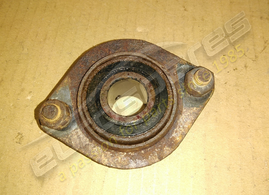 UTILISÉ Ferrari SUPPORT . NUMÉRO DE PIÈCE 63738000 (1)