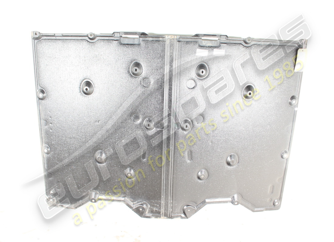 doublure de dessous de caisse d'occasion porsche. numéro de pièce 992825505 (2)