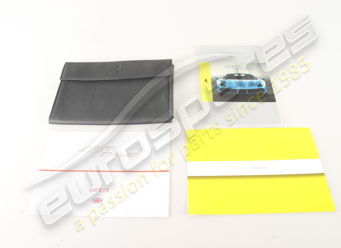 pack de livret spider d'occasion ferrari 488. numéro de pièce eap1481296 (4)