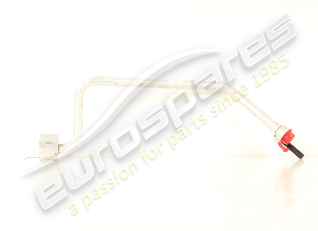nouveau tuyau maserati de l'union 2 au compres. numéro de pièce 67813600 (1)
