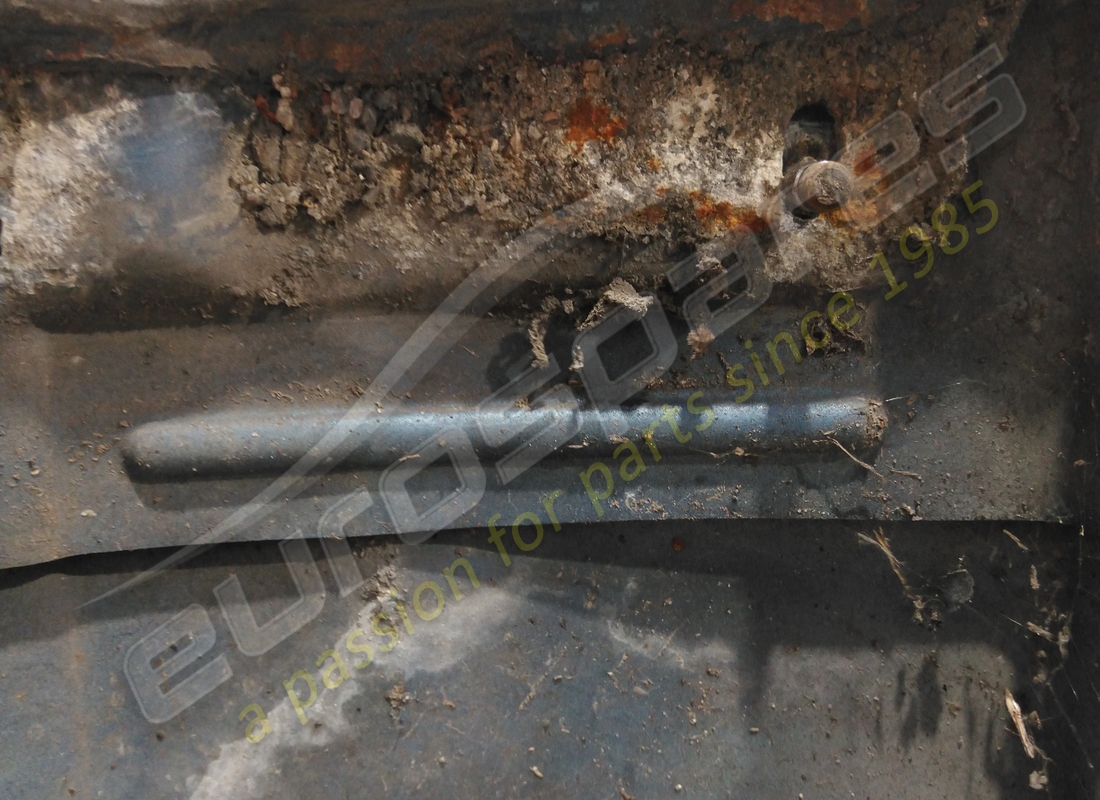 panneau de couvercle de seuil gauche ferrari utilisé. numéro de pièce 63145500 (3)