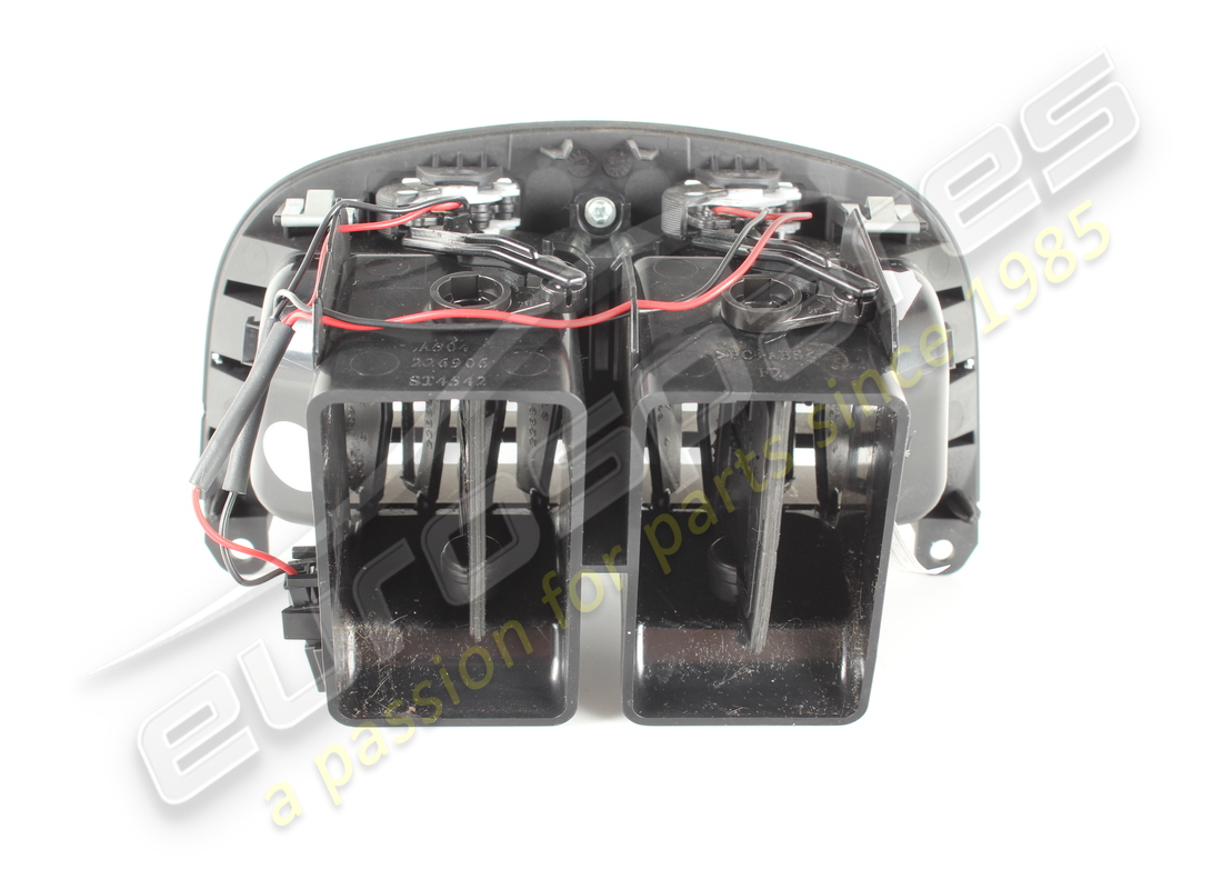 utilisé maserati ouverture d'air.. numéro de pièce 670011357 (2)