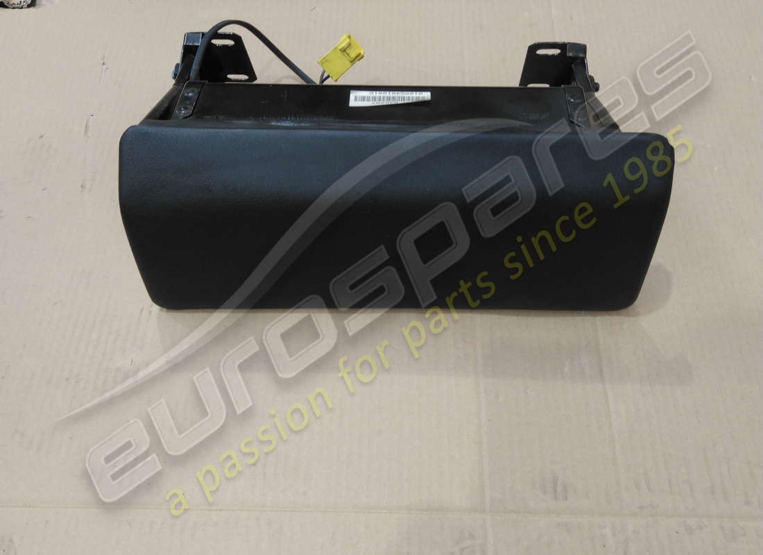 UTILISÉ Ferrari AIRBAG RHD À VM8500 . NUMÉRO DE PIÈCE 64628700 (1)