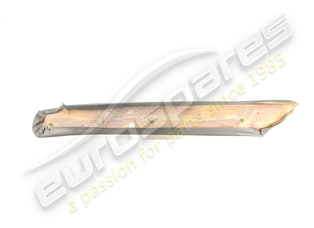 moulure de montant droit d'occasion ferrari. numéro de pièce 62203800 (2)