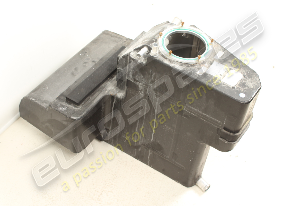 réservoir de carburant droit lamborghini utilisé. numéro de pièce 470201022h (2)