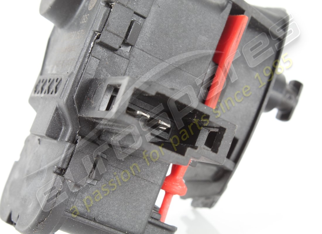 utilisé lamborghini élément de commande. numéro de pièce 8k0862153h (6)