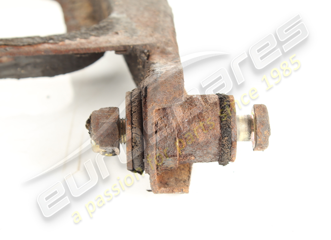 UTILISÉ FERRARI LEVIER INFÉRIEUR DE SUSPENSION ARRIÈRE GAUCHE. NUMÉRO DE PIÈCE 117806 (5) utilisé ferrari levier inférieur de suspension arrière gauche. numéro de pièce 117806 (5)