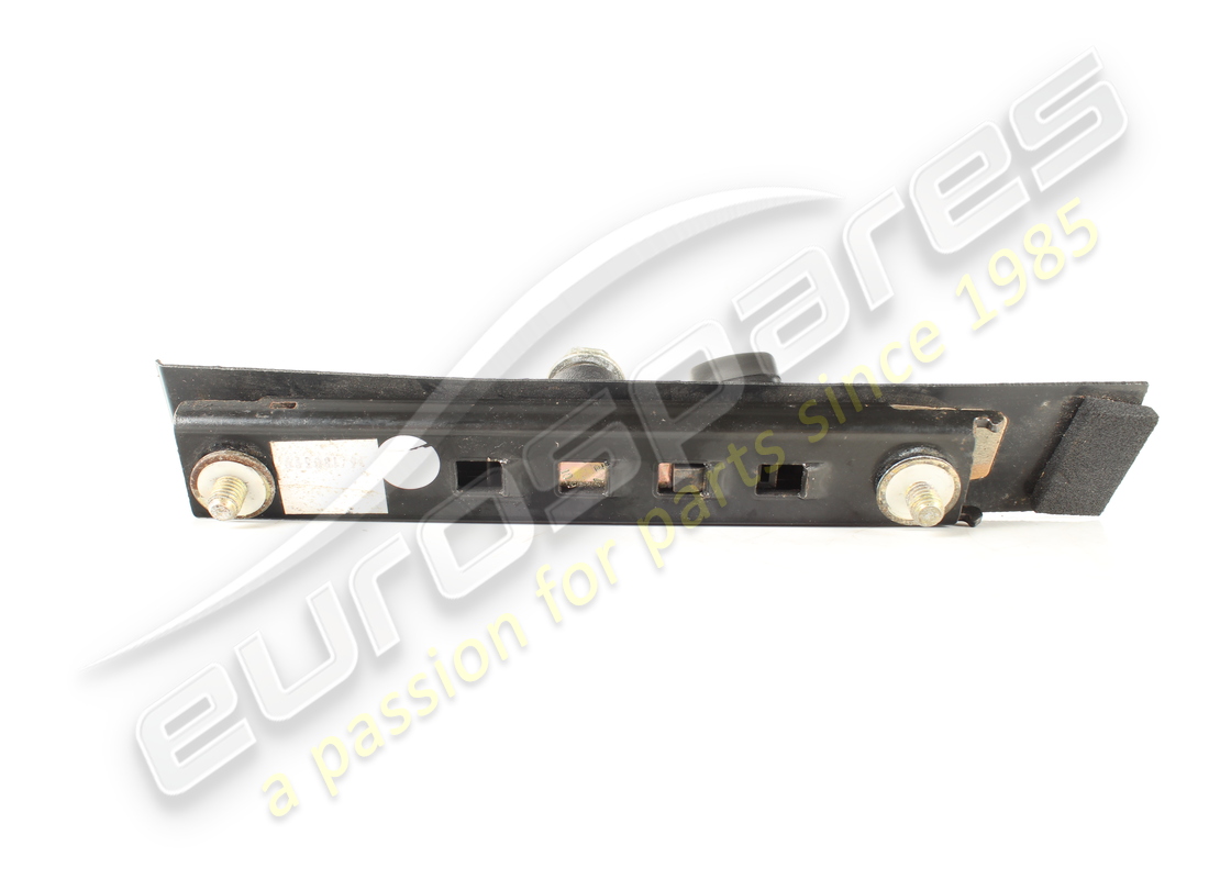 protection de fente complète d'occasion maserati. numéro de pièce 388300100 (2)