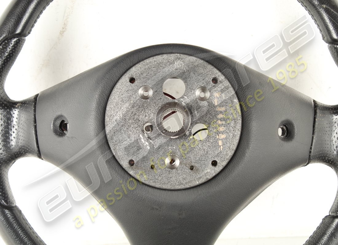 UTILISÉ MASERATI VOLANT DE DIRECTION, NOIR G. (STD). NUMÉRO DE PIÈCE 387800104 (6) utilisé maserati volant de direction, noir g. (std). numéro de pièce 387800104 (6)