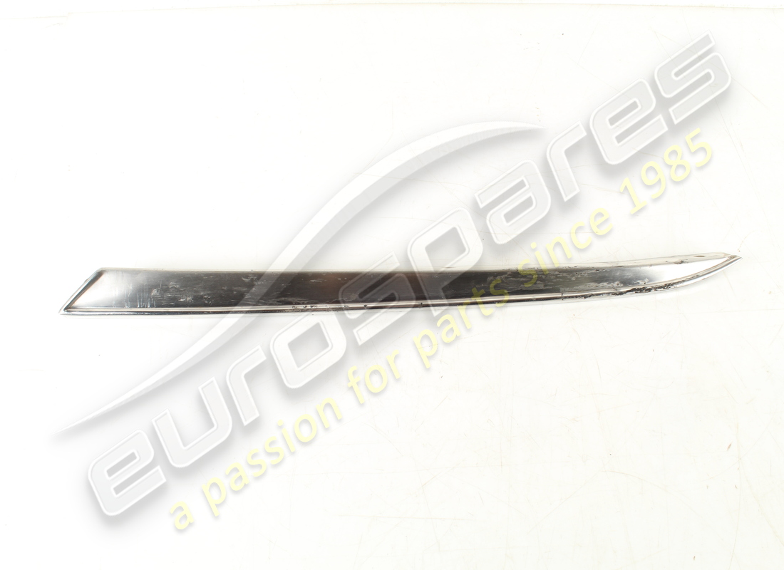 moulure d'égouttement gauche usagée ferrari. numéro de pièce 2554402308 (2)