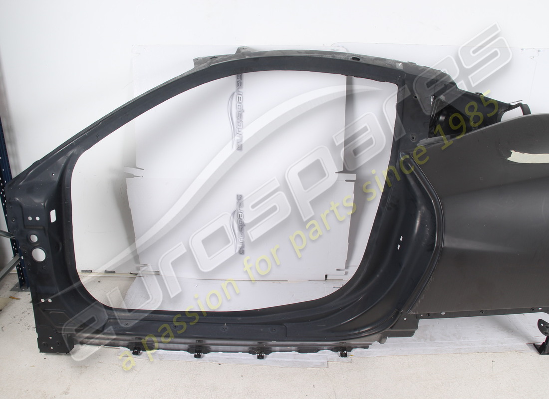 nouveau (autre) ferrari flanque gauche. numéro de pièce 81288211 (2)