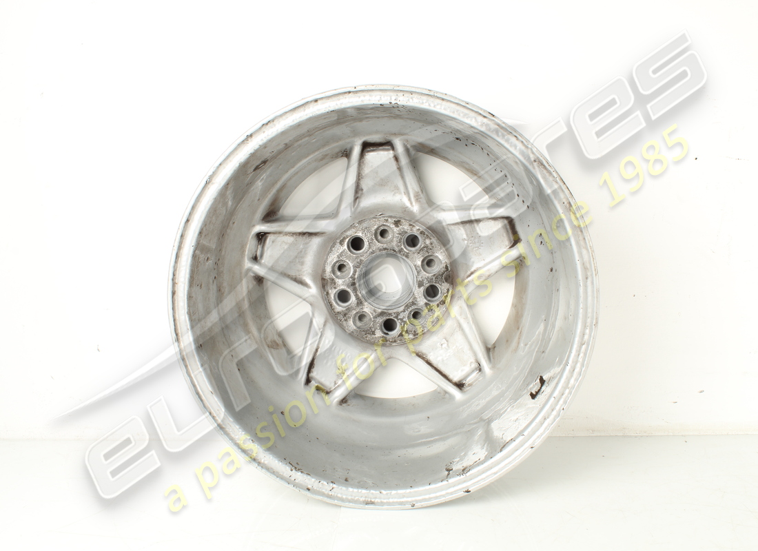 used ferrari road wheel rear 3.2 mqv. part number 127457 (4)