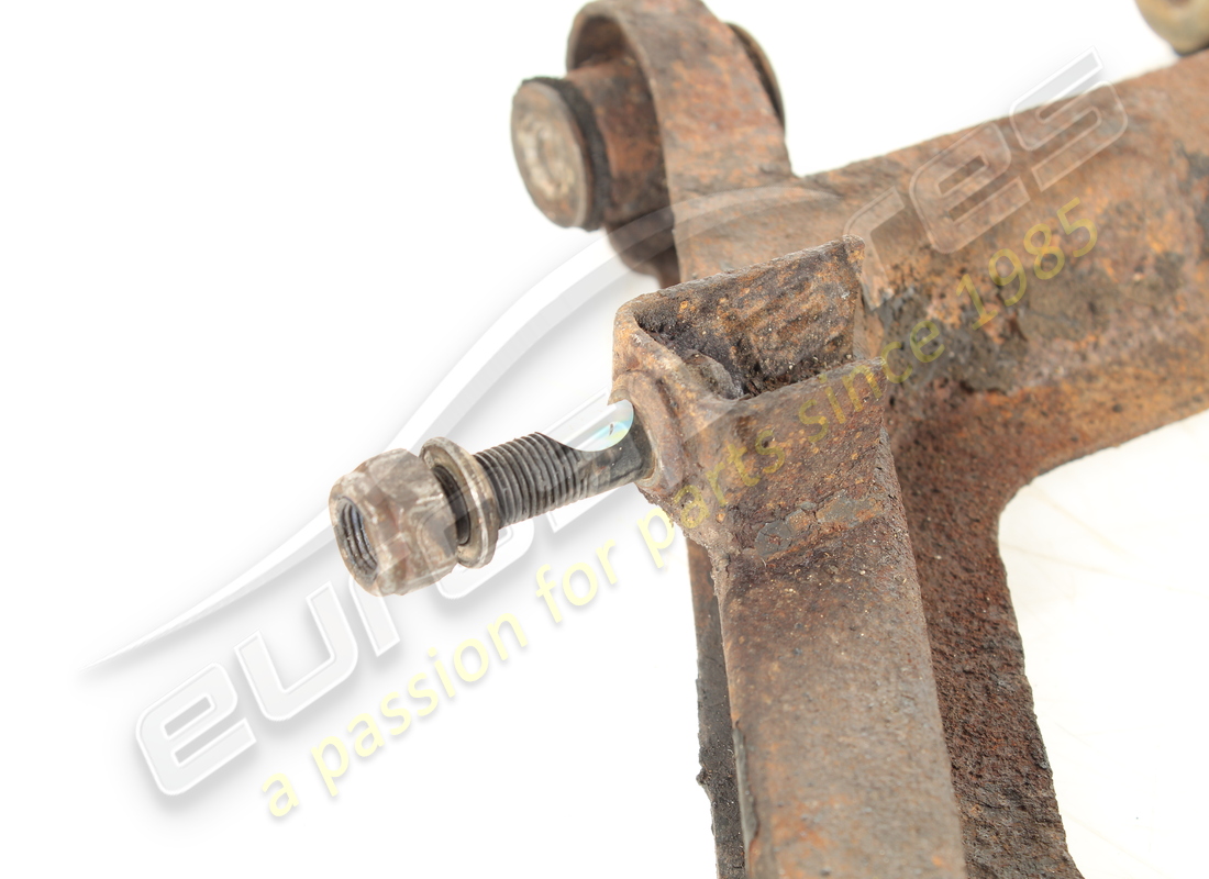 UTILISÉ FERRARI LEVIER INFÉRIEUR DE SUSPENSION ARRIÈRE GAUCHE. NUMÉRO DE PIÈCE 117806 (3) utilisé ferrari levier inférieur de suspension arrière gauche. numéro de pièce 117806 (3)