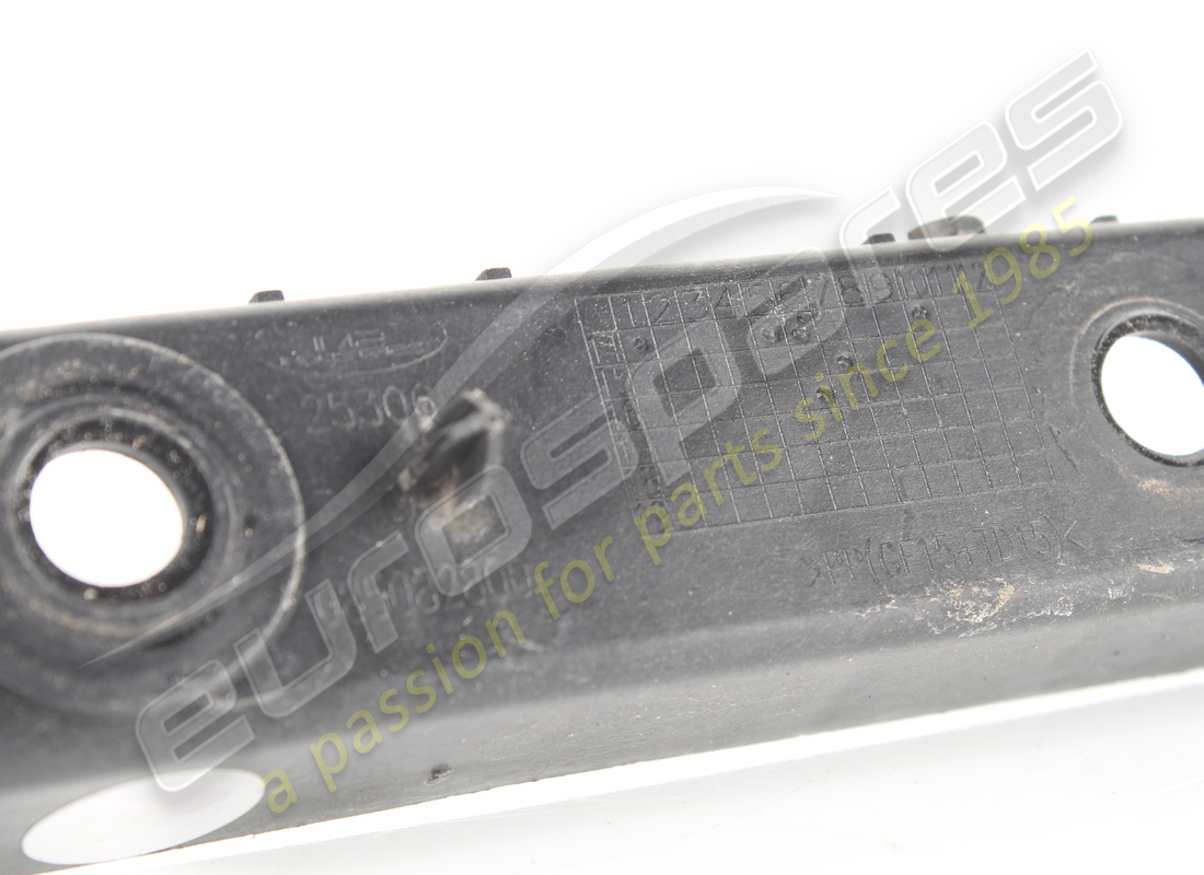 utilisé ferrari support arrière gauche. numéro de pièce 85082800 (2)